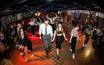 Differenza tra Boogie Woogie e Lindy Hop: quale ballo swing fa per te?